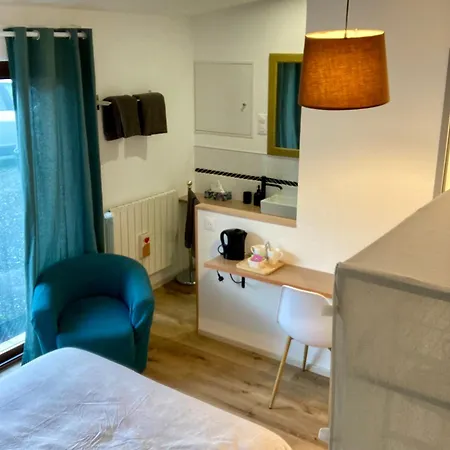 Paisible Bed and Breakfast Αλμπί